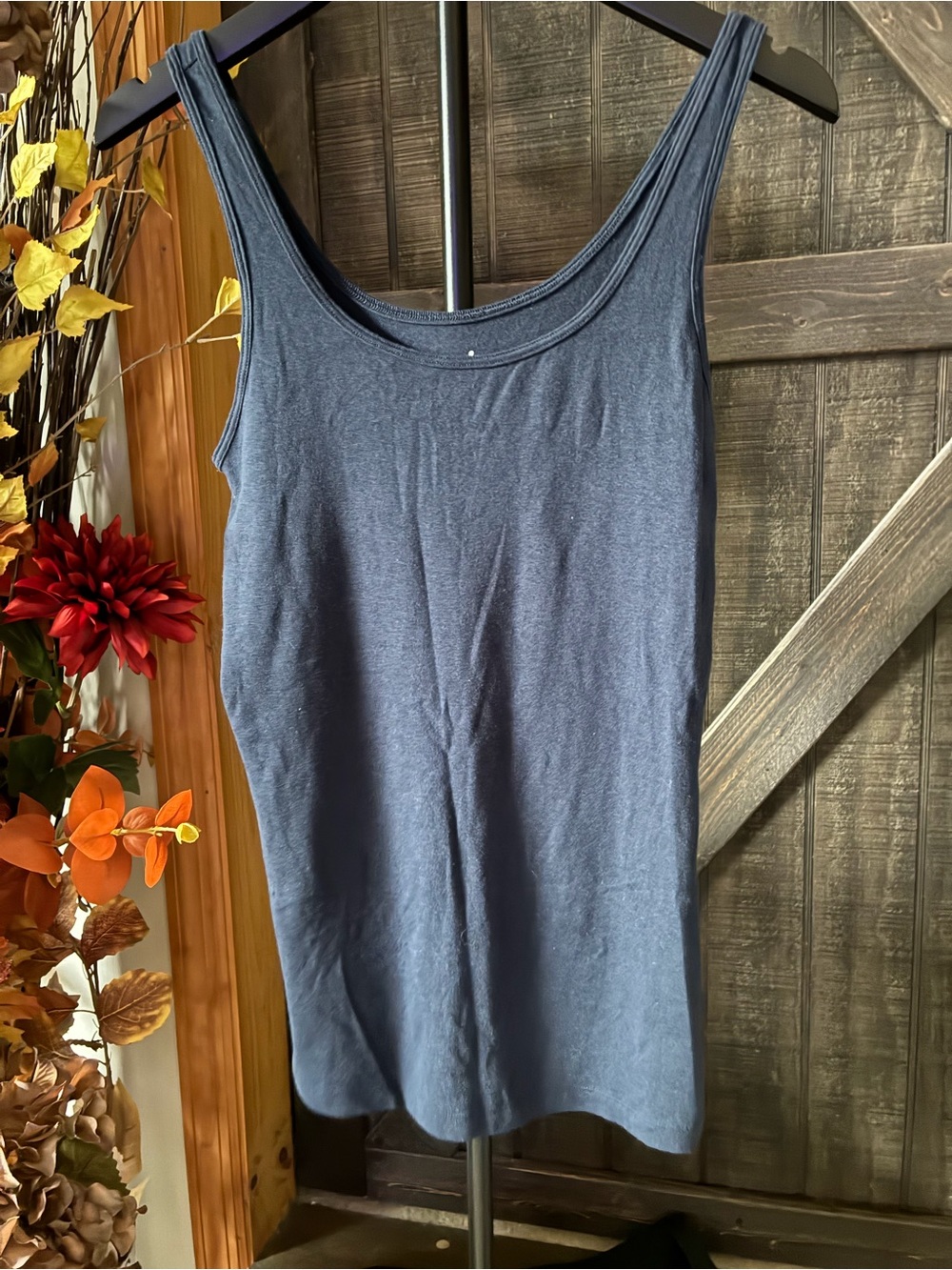 Old Navy Women's Navy Scoop Neck Tank Top
